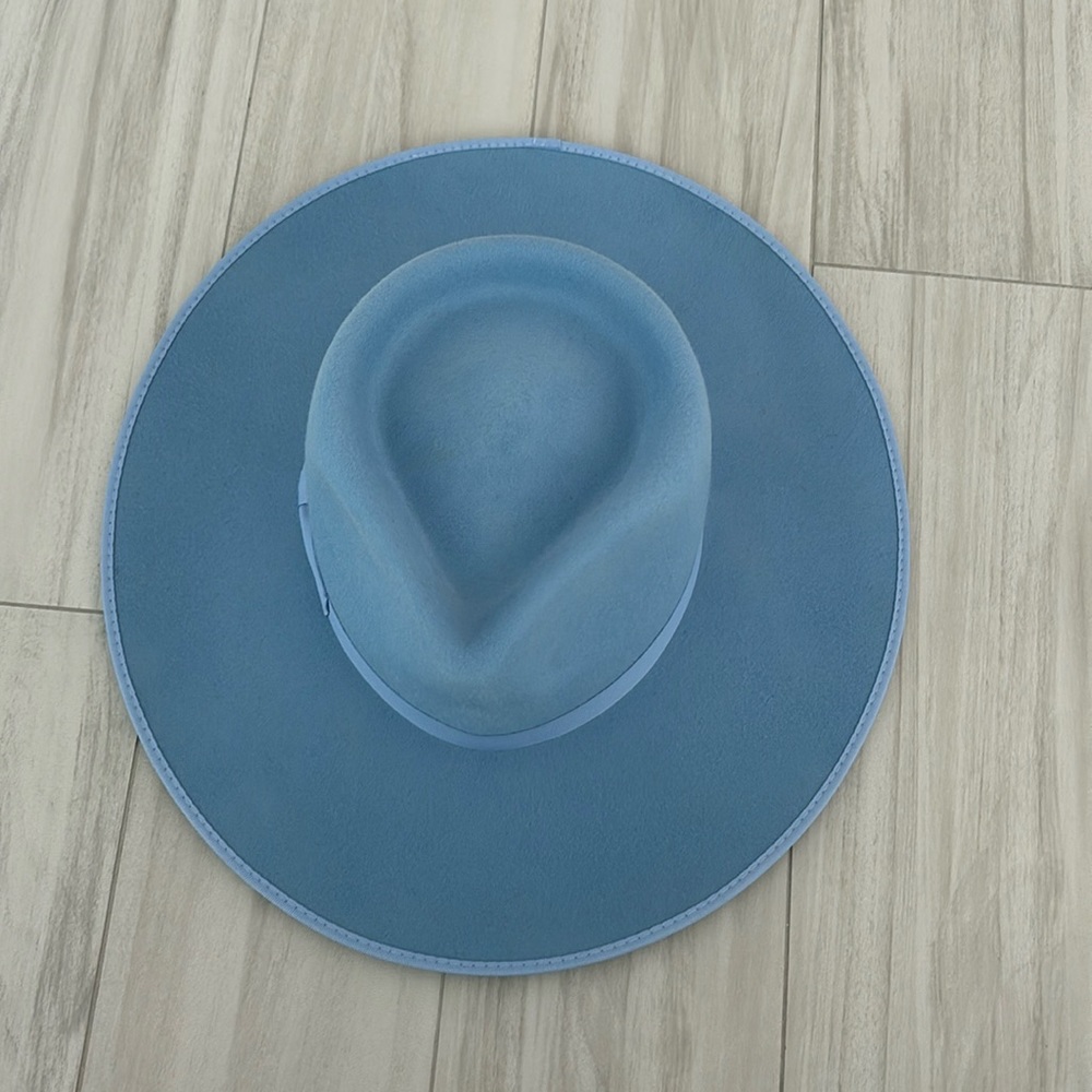 Blue capri rancher - lack of color hat- size medium